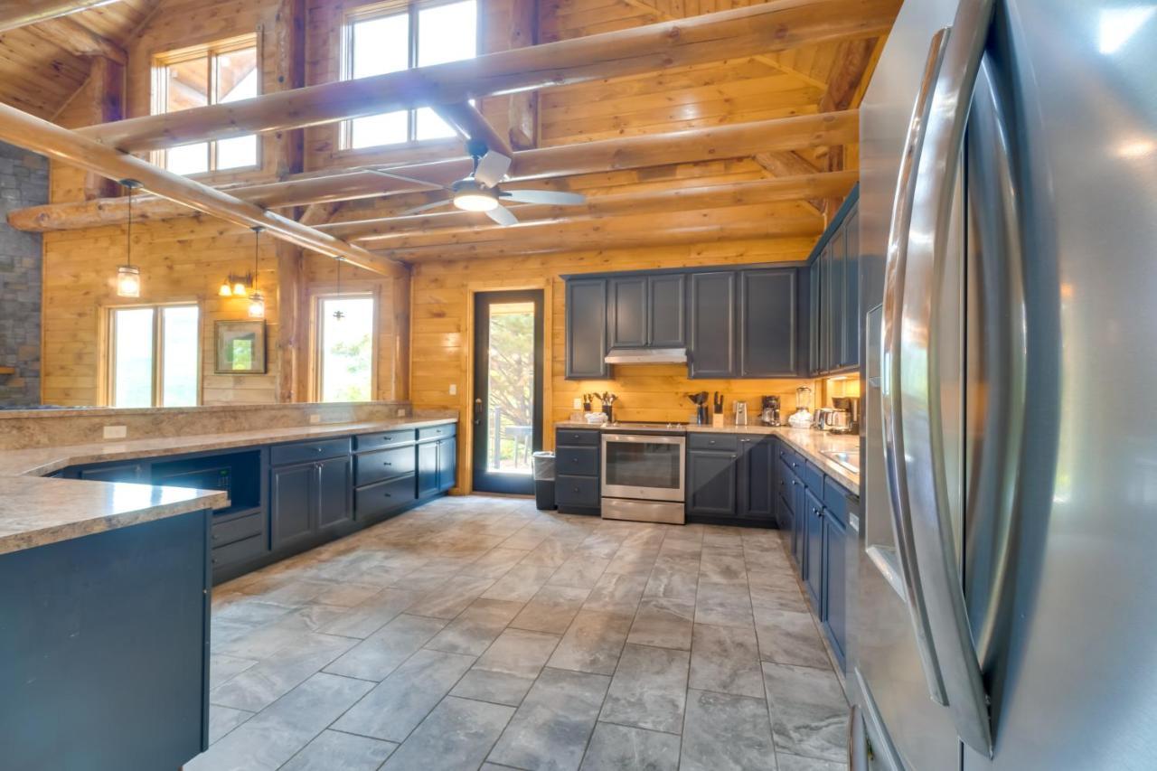 Gatlinburg Vacation Rental With Private Hot Tub! ภายนอก รูปภาพ