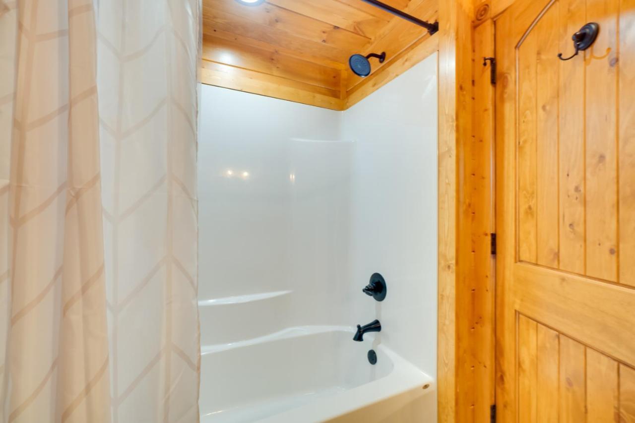Gatlinburg Vacation Rental With Private Hot Tub! ภายนอก รูปภาพ